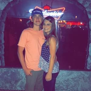 Meet your Posher, Caitlyn